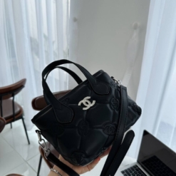 Túi Chanel Thêu Màu Đen Dáng Giỏ